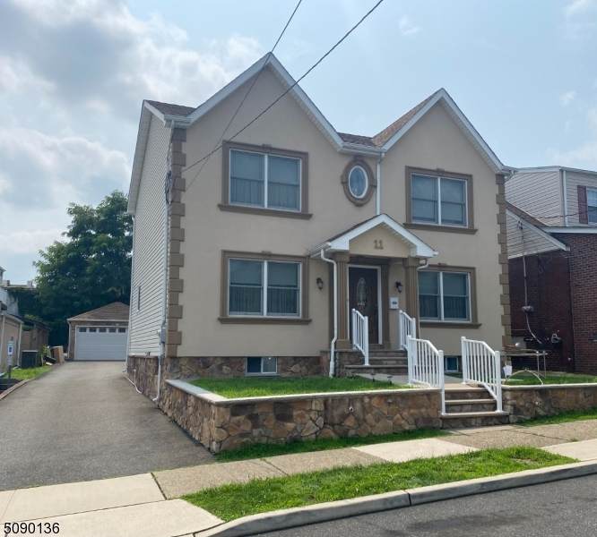 11 Hobart Pl - Photo 1