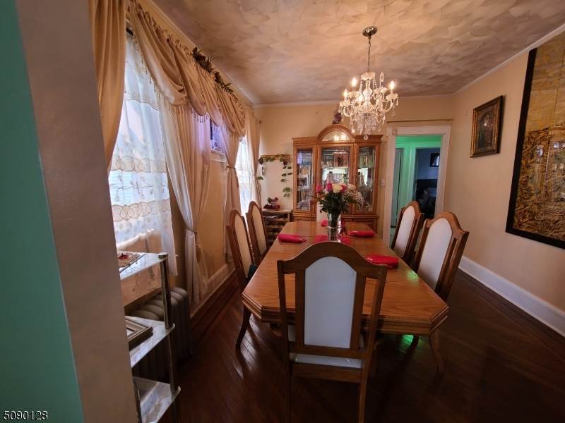 142 Grove St - Photo 1