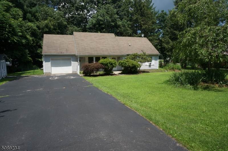 102 Autumn Dr - Photo 1