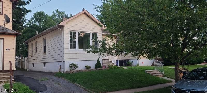 1949 Lufberry St - Photo 1