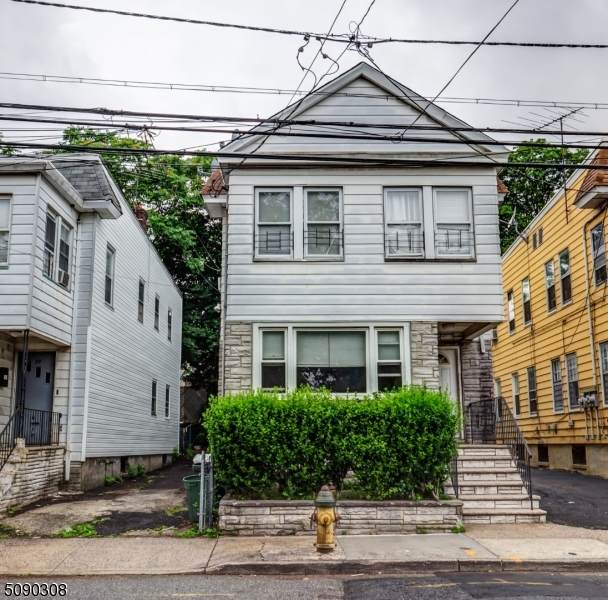31 Palm St - Photo 1