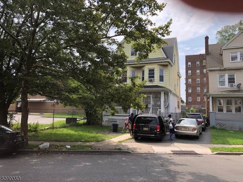 165 N Munn Ave - Photo 1