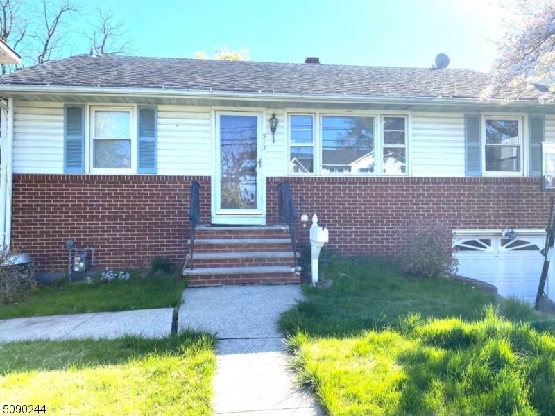 513 Lexington Ave - Photo 1
