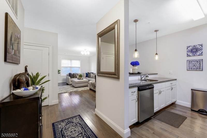 90 Clinton Ave - Photo 1