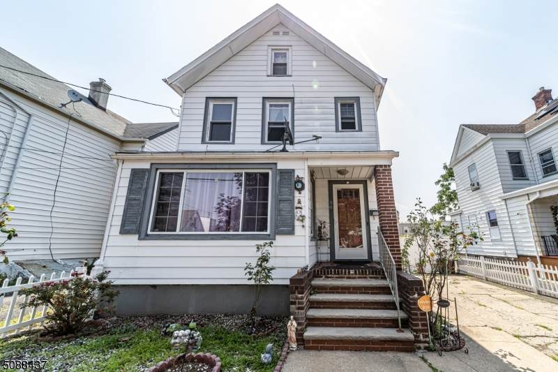 36 Salter Pl - Photo 1