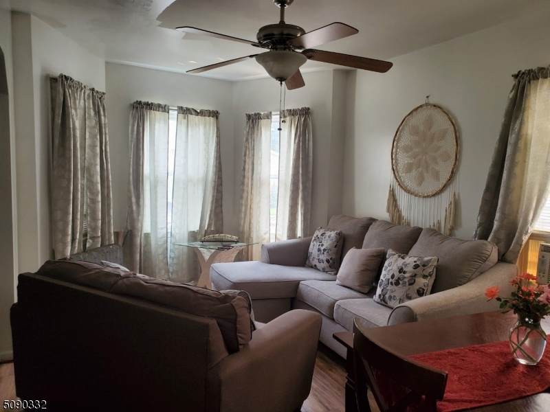1024 Prospect St - Photo 1
