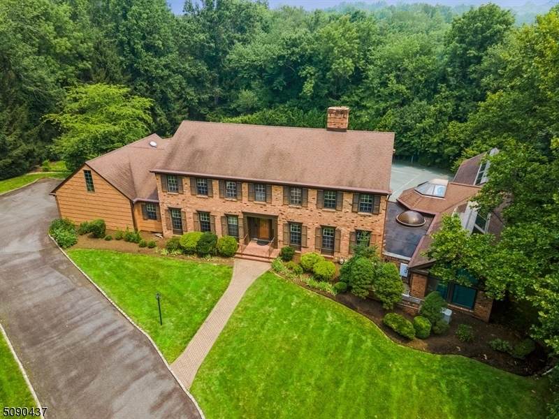 7 Quaker Ridge Rd - Photo 1