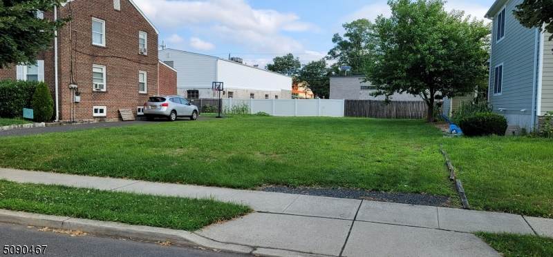 206 Willow Ave - Photo 1