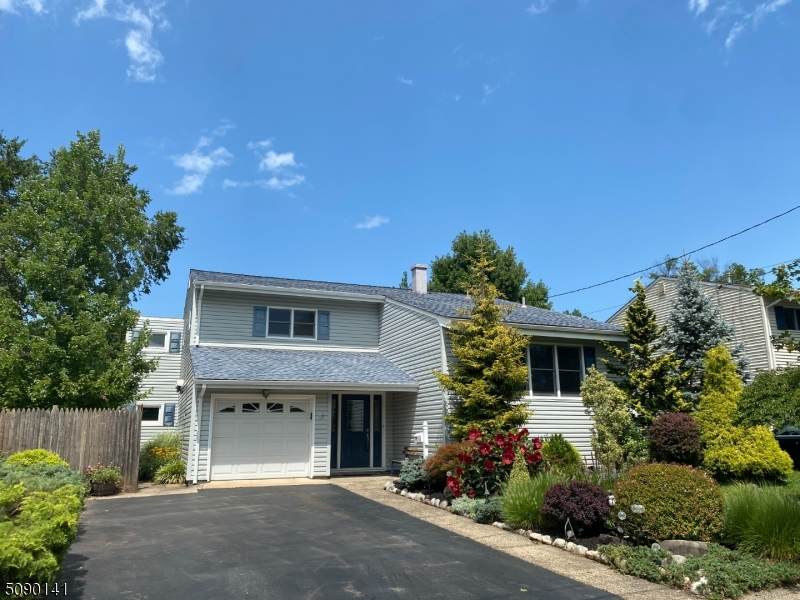 17 Fieldstone Dr - Photo 1