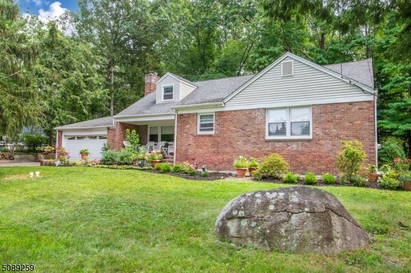 40 Seminole Ave - Photo 1