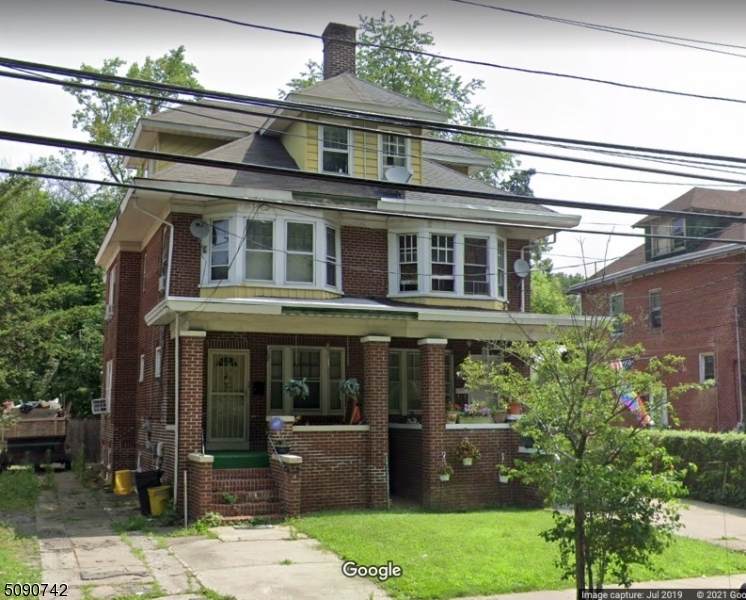 1124 Stuyvesant Ave - Photo 1