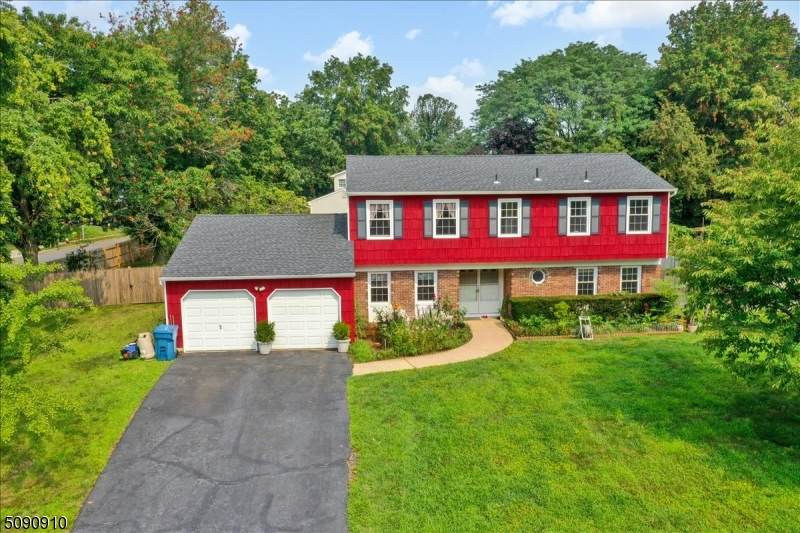 12 Groendyke Ln - Photo 1