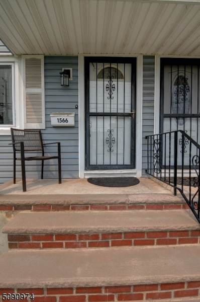 1566 Lawrence St - Photo 1