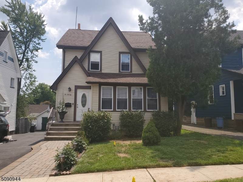 620 Galvin Ave - Photo 1