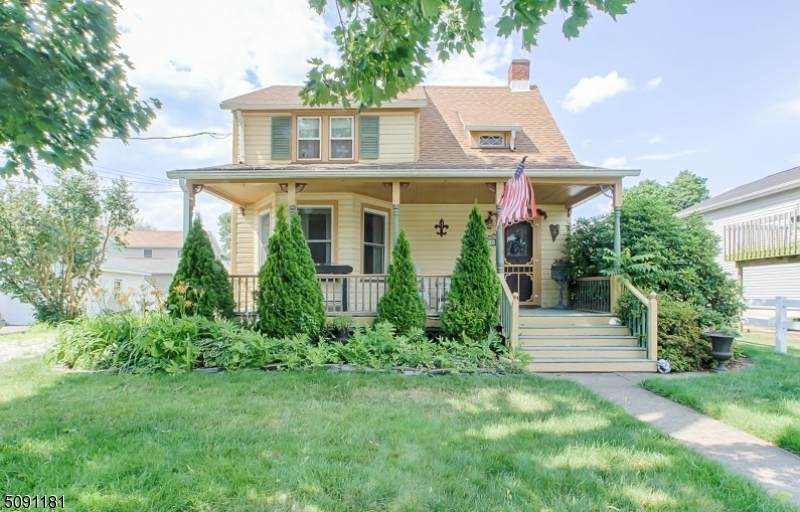 66 Post Ln - Photo 1