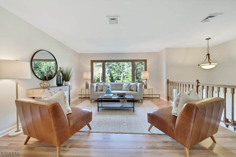 263 Park St - Photo 1