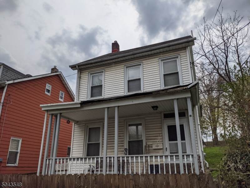 564 Warren St - Photo 1