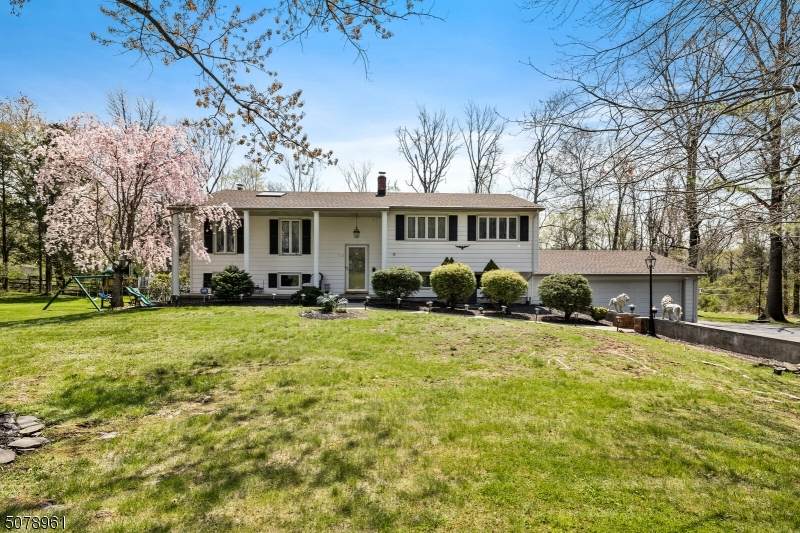 716 Van Nest Dr - Photo 1