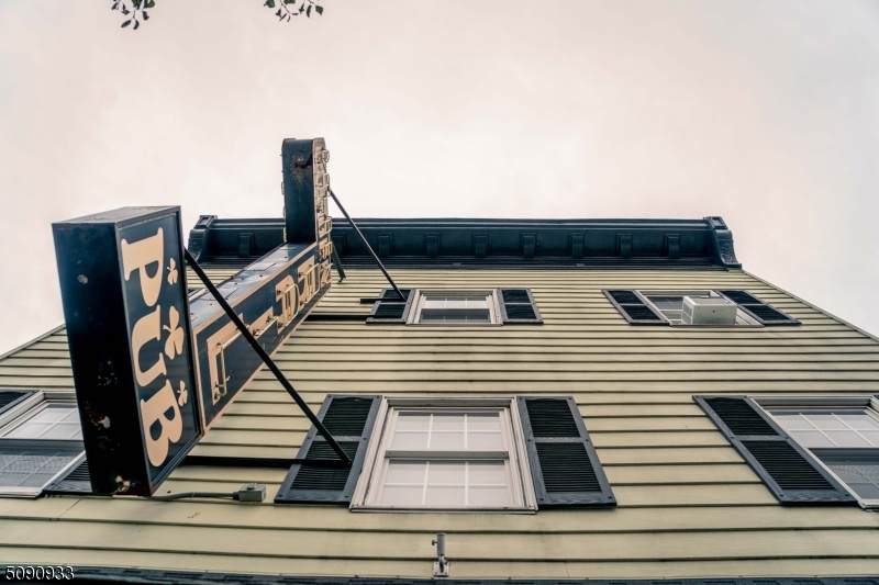 66 Easton Ave - Photo 1