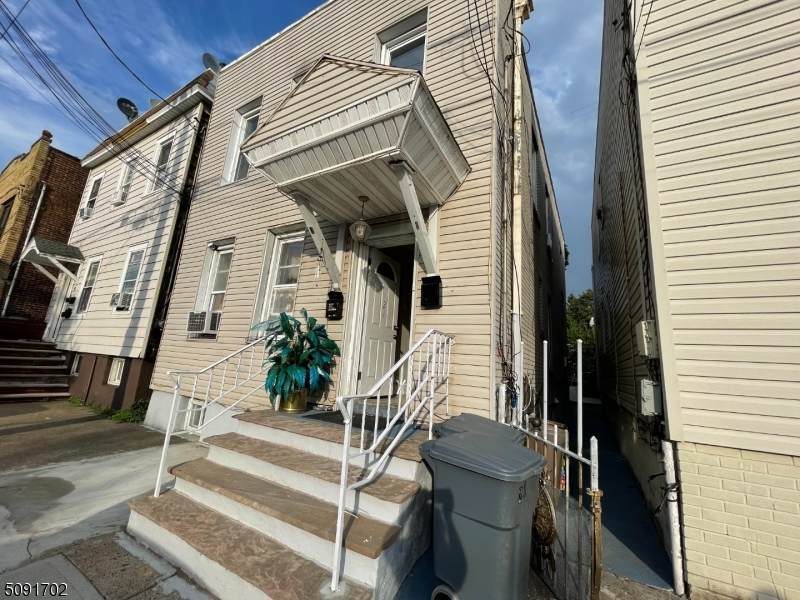 21 Summer St - Photo 1