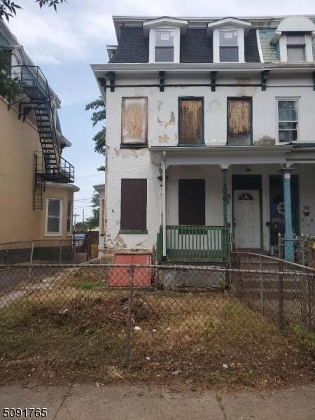 106 Walnut Ave - Photo 1
