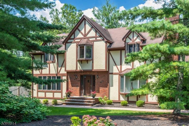 6 Leslie Ct - Photo 1