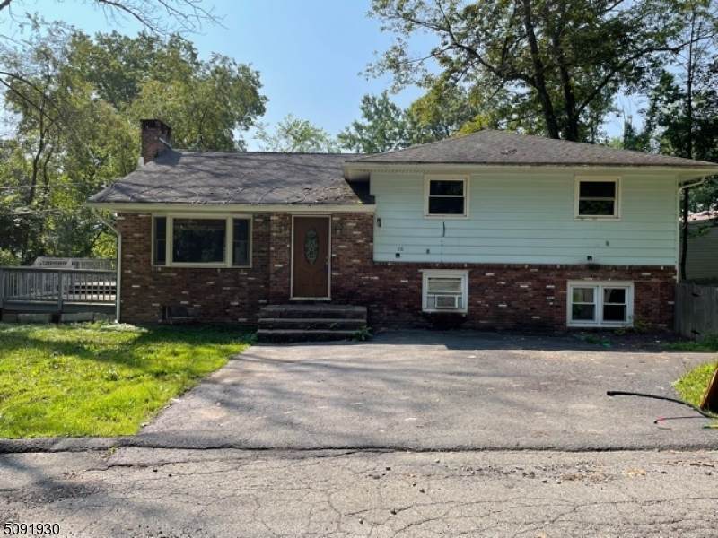 16 Sadye Ave - Photo 1