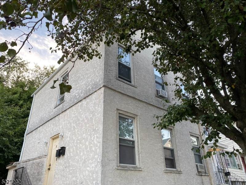 7 Brown Ave - Photo 1
