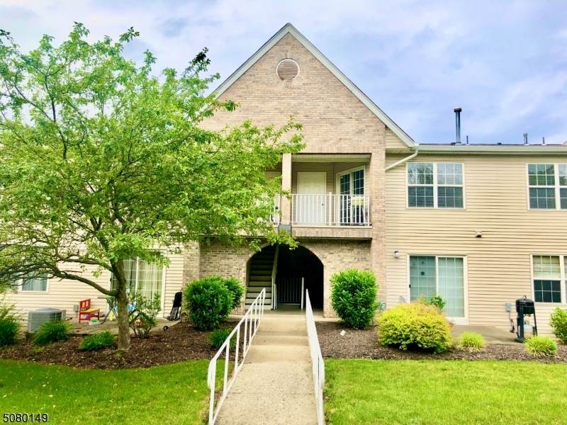 11 Parkside Ct - Photo 1