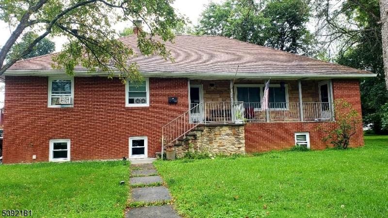 204 Rush St - Photo 1