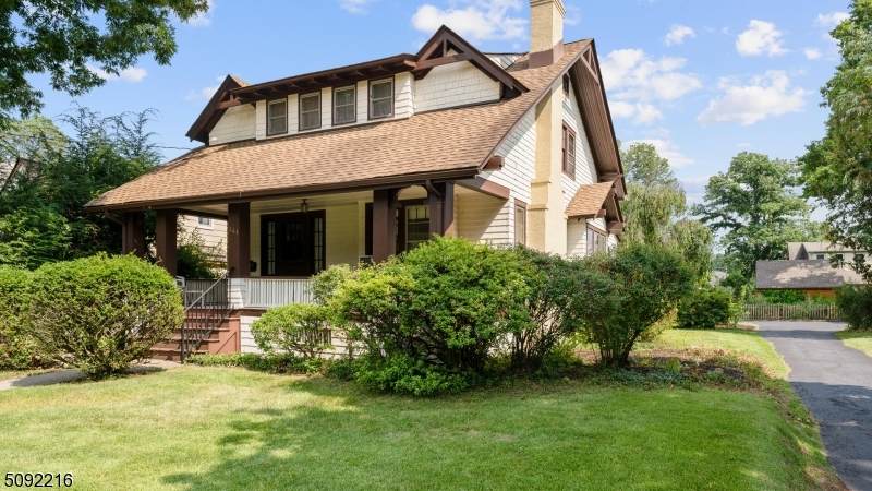 341 Mountainview Ter - Photo 1