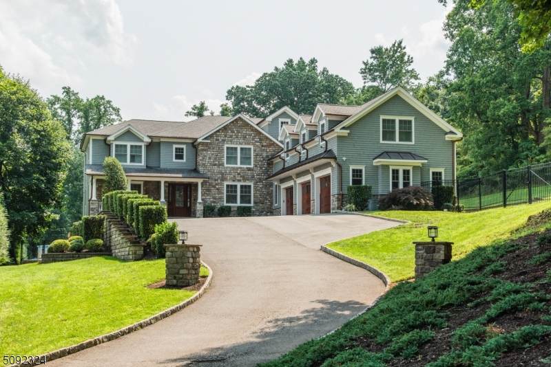 792 Fairmount Ave - Photo 1