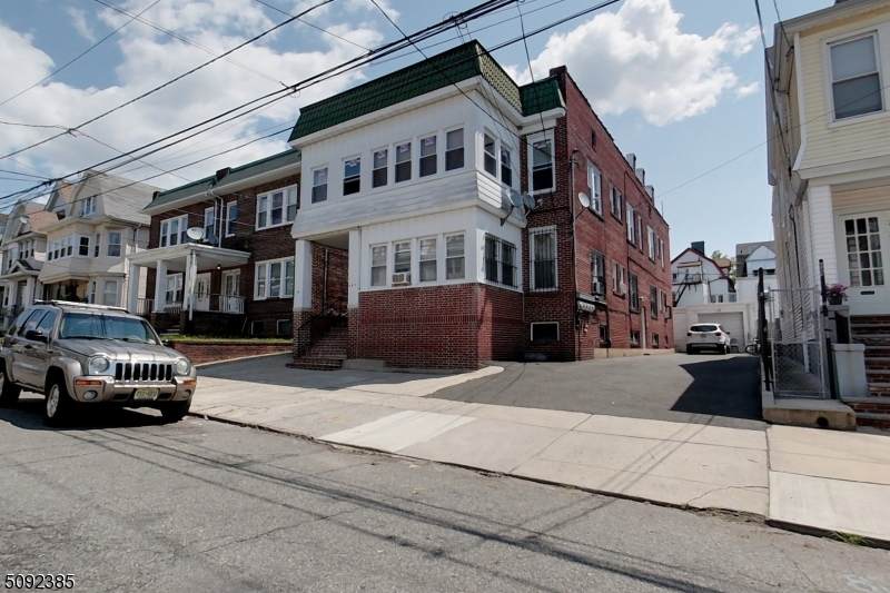 243 Ridge St - Photo 1