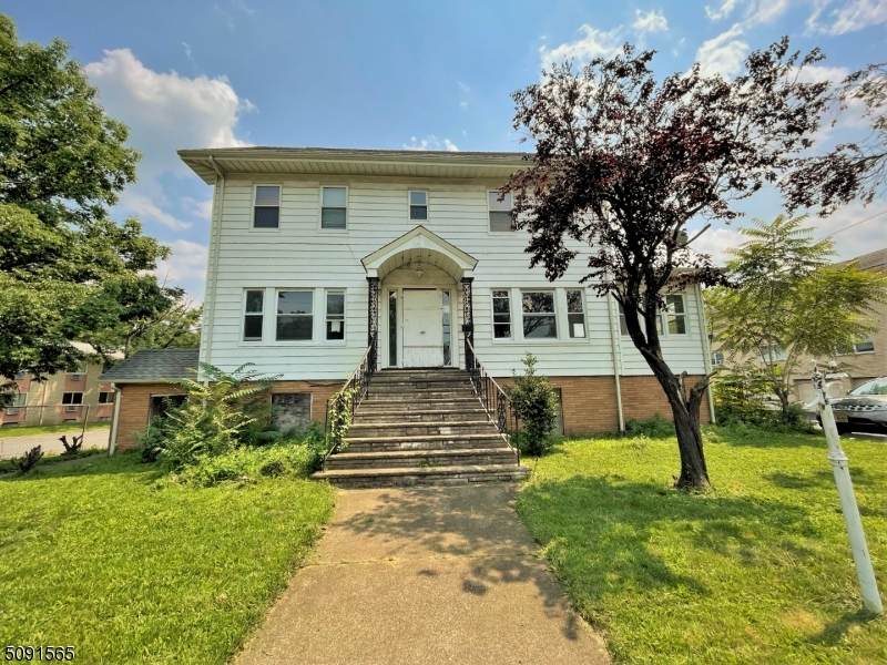 32 Halsey Ave - Photo 1
