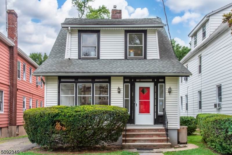 28 Elmwood Ave - Photo 1