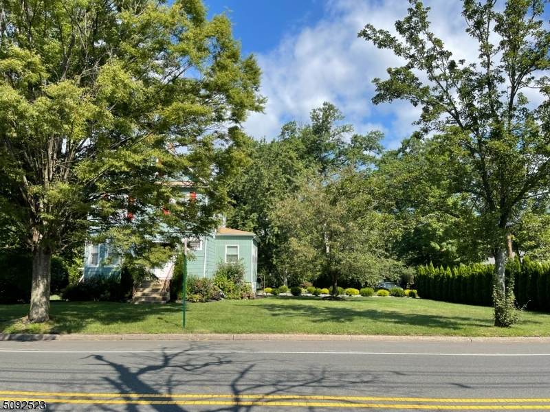 65 Midway Ave - Photo 1