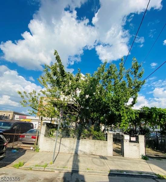 62 Fillmore St - Photo 1