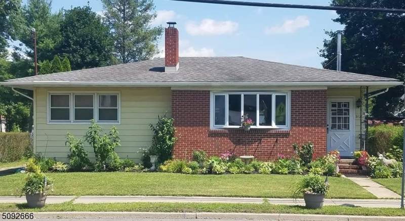 312 High St - Photo 1