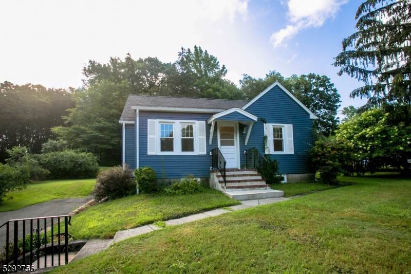 544 Mount Hope Ave - Photo 1