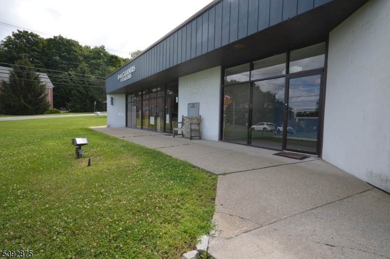 172 Woodport Rd - Photo 1