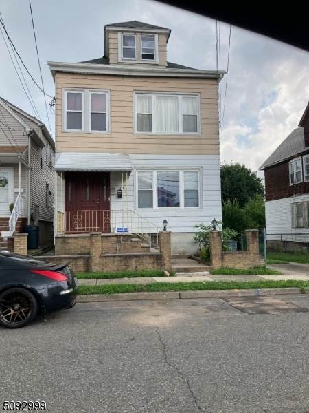 69 Steinberg Ave - Photo 1