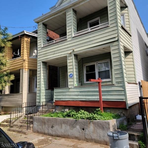 351 Hamilton Ave - Photo 1