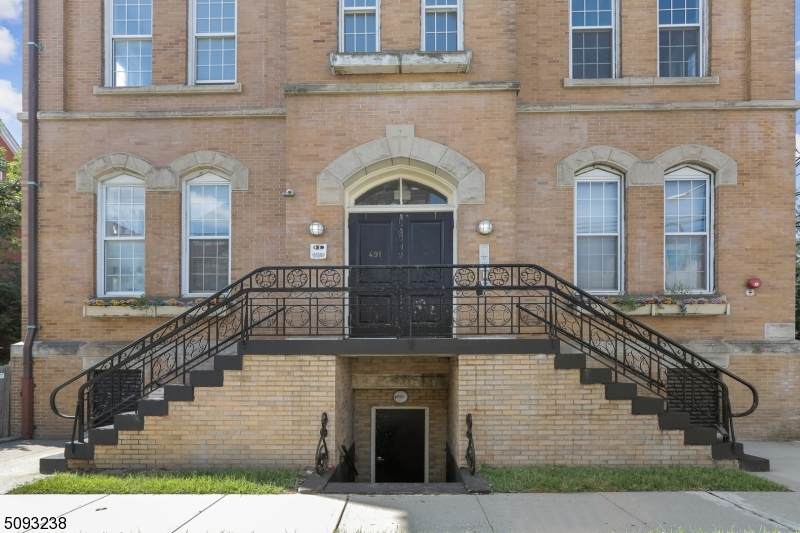 491 Valley St - Photo 1