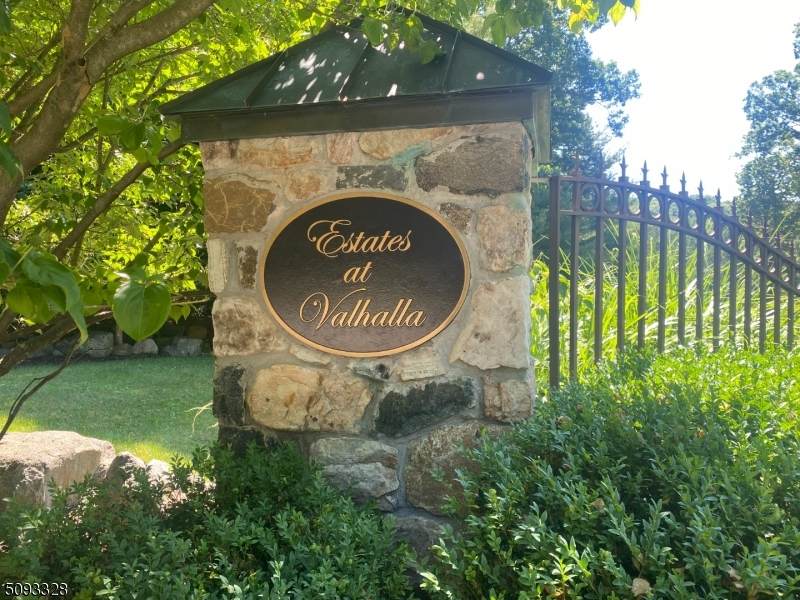 2 Briarcliff Rd - Photo 1