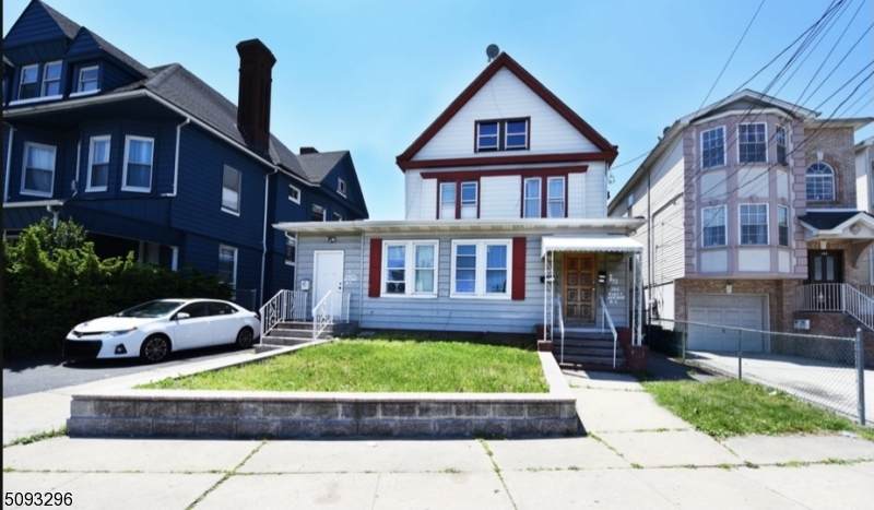 304 1st Ave - Photo 1