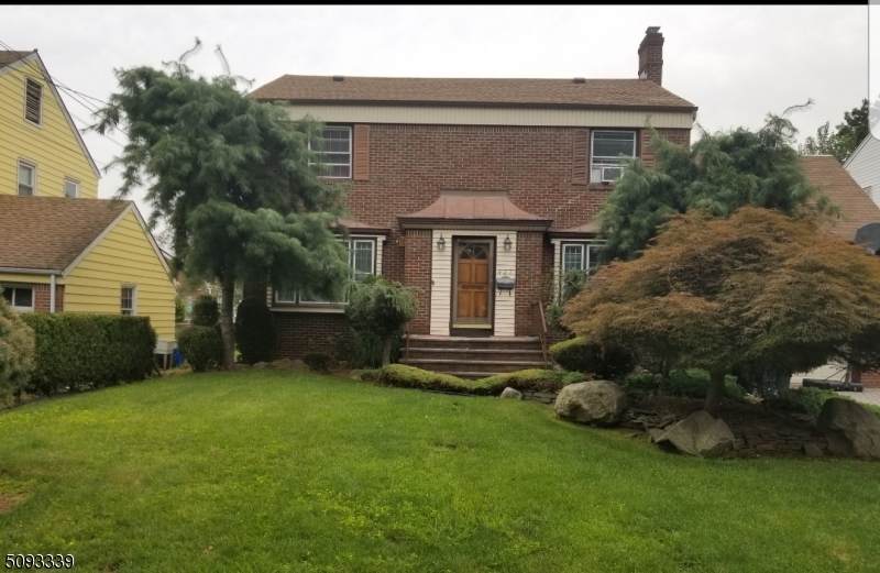 927 Salem Ave - Photo 1