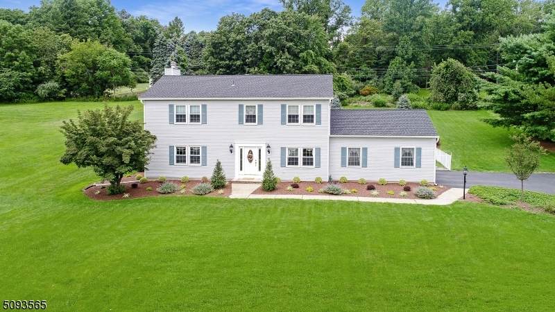 6 Fieldcrest Dr - Photo 1