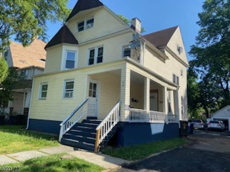24 Sandford Ave - Photo 1