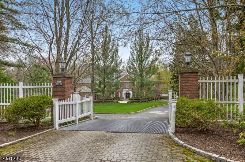 19 Country Dr - Photo 1