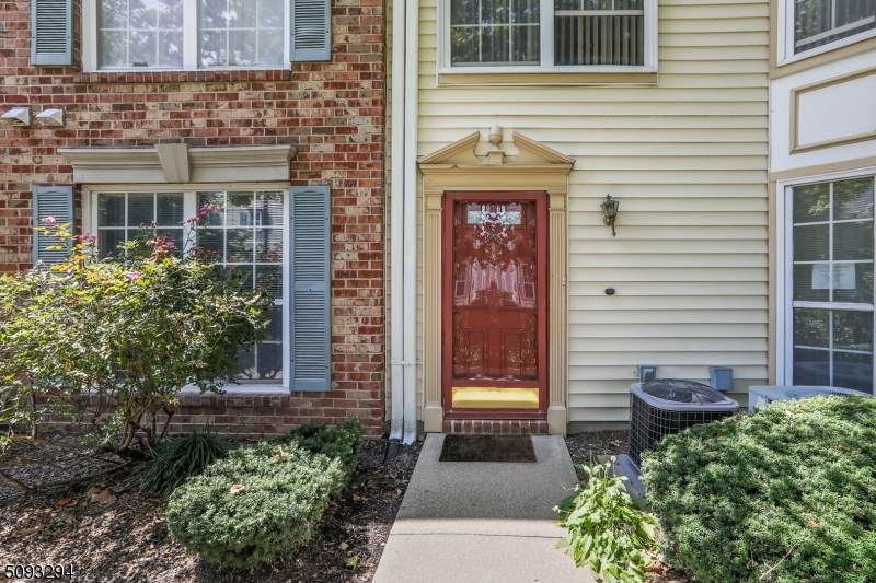 42 Boston Ct - Photo 1